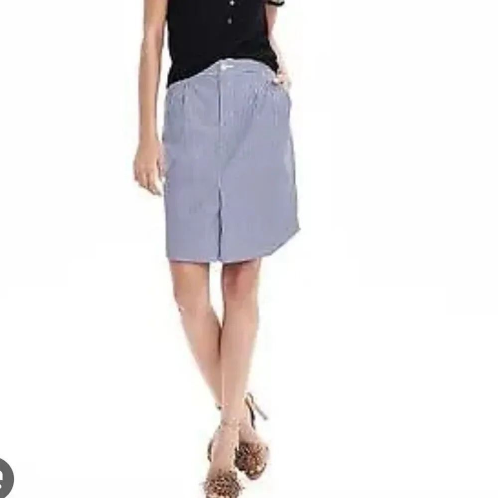 Banana Republic Blue & White Striped Cotton Pleat Front Shirttail Skirt size 4